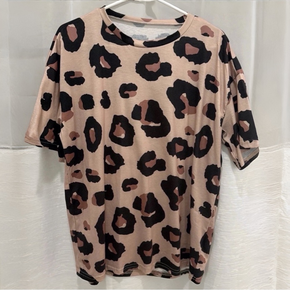 SHEIN Women’s Leopard Print Oversized Boyfriend T-Shirt Size Large Casual